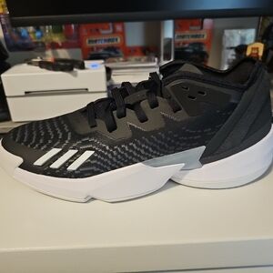 NIB $120 Adidas D.O.N Issue 4 Basketball Shoes Sneakers  Men White Black 11M